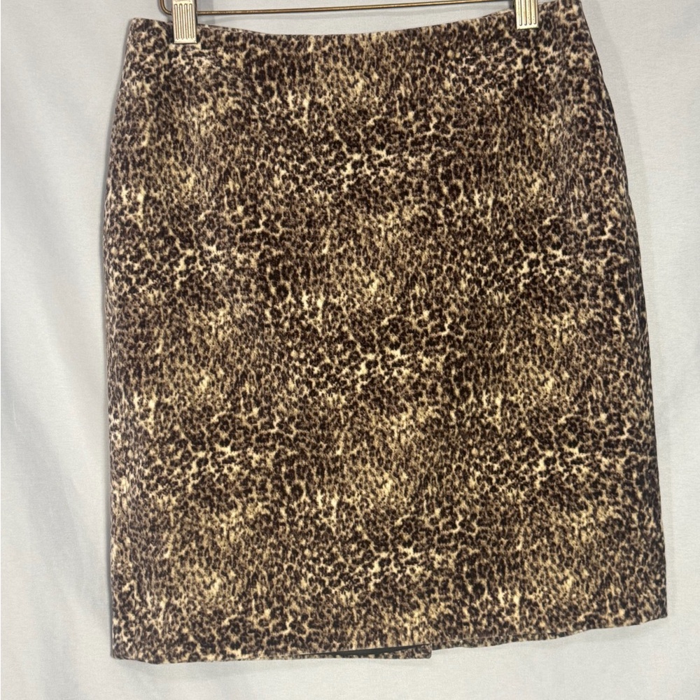 Talbots Women’s Leopard Print Velvet Pencil Skirt  Career Date Night Petite Sz 2